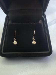 Pendientes de Diamantes Cultivados en Laboratorio de 0.50ct, Redondos, con Movimiento, Brillantes, Elegantes, Joyería Fina para Mujer - Product Image 2