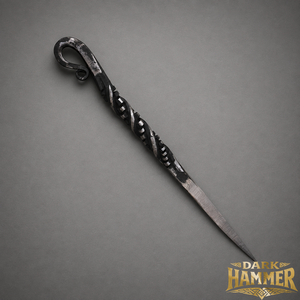 Umweltfreundlicher Handgeschmiedeter Wikinger-Essstab aus Eisen mit Gedrehtem Metallgriff der Marke Dark Hammer für Mittelalterliche Feste - Product Image 3