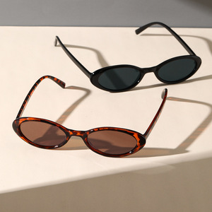 Venta Directa de Fábrica, Gafas de Sol para Mujer con Marco de PC, Protección UV, Gafas de Sol Ovaladas Pequeñas, Elegantes y Vintage - Product Image 1