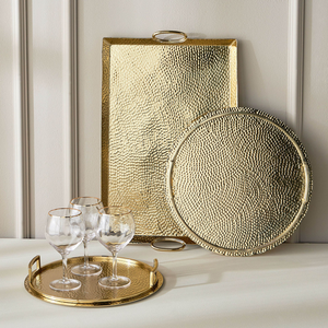 Elegante y Duradera Bandeja de Latón para Servicio Profesional de Bar de Alta Gama y Presentación Elegante de Cócteles - Product Image 4