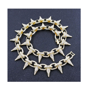 Collar de eslabones con púas llamativas en tono plateado, con colgante de moissanita de corte brillante, de lujo, estilo urbano, cadena de moda, regalo, estilo para el día a día - Product Image 4