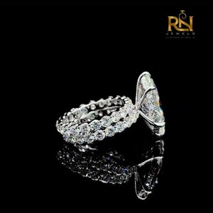 Anillo de compromiso de oro macizo de 9K/14K/18K con diamante marquise de laboratorio de 2 CT, doble fila, pavé, halo oculto, color DEF, lujo y alta gama - Product Image 4
