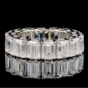 Anillo de Boda de Diamantes Cultivados en Laboratorio de 8 CTW, Corte Esmeralda, Certificado SGL, Eternidad Completa - Product Image 3