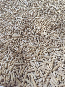 Combustible de Biomasa de Pellets de Madera de Pino Renovable para Calefacción con Energía Limpia, Calderas Industriales y Soluciones de Cocina Ecológicas - Product Image 3