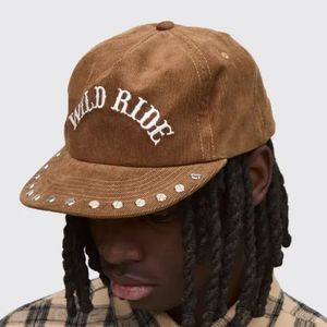 Casquettes en daim à 5 panneaux en coton noir avec logo brodé 3D en relief sous la visière, qualité supérieure de marque, personnalisables, vente en gros - Product Image 1