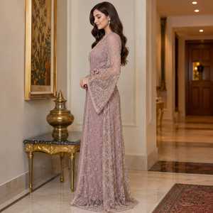 Kaftan Abaya Rose Poudré Brodé à Col Ouvert avec Robe Intérieure Assortie et Ceinture – Tenue de Soirée Élégante et Modeste - Product Image 2