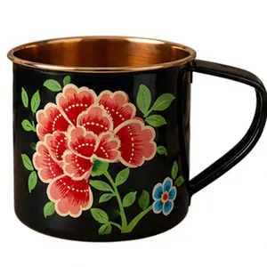 Taza Moscow Mule de Cobre con Recubrimiento de Polvo Negro Brillante de Primera Calidad, Taza de Cerveza de Lujo con Diseño Floral Artístico Personalizado, Resistente y Sólida - Product Image 1