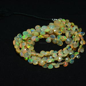 Perles de pierre d'opale éthiopienne multi de qualité supérieure en forme de coeur naturel fabrication de bijoux à facettes brins perles multicolores naturelles personnalisées - Product Image 1