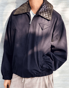 Blouson unisexe en toile mélangée coton pour femmes et hommes, style aviateur vintage, avec col en cuir intrecciato amovible, en PU - Product Image 2