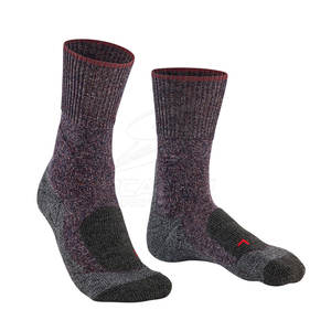 Chaussettes de sport classiques épaisses en mélange doux de spandex/polyester, durables et confortables pour l'entraînement et la course en extérieur - Product Image 3