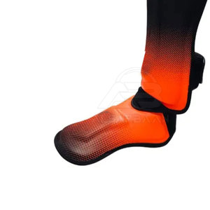 Espinilleras de tela suave y cuero de alta calidad, ligeras y a bajo precio. - Product Image 6