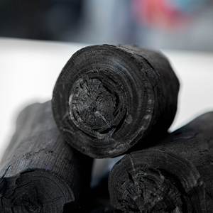 Carbón Vegetal 100% Natural en Forma de Trozos para la Industria Química, Origen Vietnam - Product Image 2