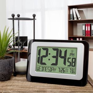 Réveil numérique atomique avec calendrier et température, noir - Moderne, fonctionne sur piles, pour chambre ou extérieur - Product Image 5