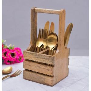 Accessoires de table : Panier de service en bois pour couverts, serviettes, salière et poivrière – Écologique pour une mise en place de table élégante - Product Image 5