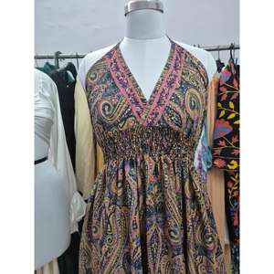 Vestidos Maxi Boho Estampados Ecológicos Kasturi con Patrones Intrincados, Cintura Natural, Tonos Tierra y Tonos Vibrantes, Perfectos para un Estilo Casual - Product Image 4