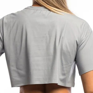 T-shirt court uni pour femme en tissu doux, vêtement décontracté d'été, fabrication sur mesure avec impression personnalisée - Product Image 5