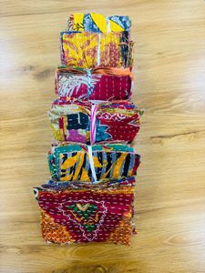 Échantillons de tissu indien vintage Kantha, carrés de 5 pouces, pré-coupés, 100% coton, pack de charmes pour couture et patchwork - Product Image 2