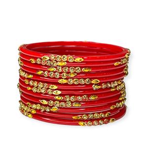 Brazalete de Moda Chapado en Oro con Perlas de Imitación Rojas Radiantes y Detalles Dorados Brillantes, Precio al por Mayor - Product Image 1