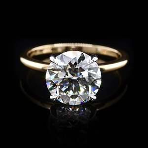 Anillo de Compromiso de Plata de Ley 925 con Moissanita de Dos Quilates en Forma de Pera con Engaste de Garras, Joyería de Boda Moderna Chapada en Rodio - Product Image 5