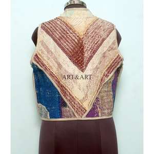 Nouvelle arrivée, veste ethnique pour femmes, veste courte respirante et écologique en coton indien fait main, patchwork multicolore Kantha vintage - Product Image 5