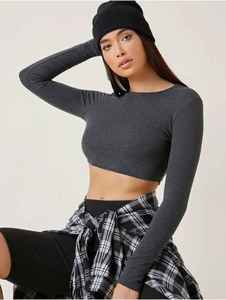Haut court à manches longues gris foncé pour femme, col rond, couleur unie, respirant, en spandex et polyester, vêtement de sport toutes saisons, coupe classique - Product Image 1