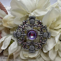 Broche classique écossaise en argent motif fleur de girofle, épinglette pour chapeau, bijou pour écharpe, pour festival, kilt et tenue irlandaise, violet