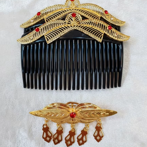 Peineta de Pelo Vintage Chapada en Oro Hecha a Mano, Ecológica, Impermeable, con Diseño de Flores y Mini Piedras Rojas, para Novias y Bodas, 15cm - Product Image 1