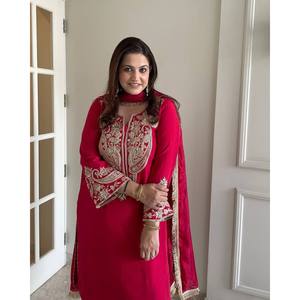 ชุดเสื้อผ้าไหมดีไซเนอร์แบบ Salwar Kameez พร้อมกางเกงและผ้าคลุมไหล่ ปักลายด้วยดิ้น ไซส์ XL สำหรับงานแต่งงาน - Product Image 5