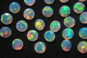 Ópalo Etíope Premium, Corte Brillante, Gema Suelta Natural, Ópalo de Fuego Multicolor, Calidad Super Fina, Pulido, Gemas Hasnain de 5mm - Product Image 5