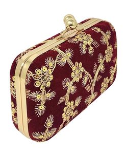 Portefeuille-pochette brodé artisanal de créateur avec des points colorés et un style de fête traditionnel élégant - Product Image 1