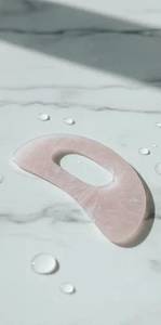 Gua Sha rond en résine fait main, thème Amour, décoration intérieure, taille personnalisable - Product Image 4