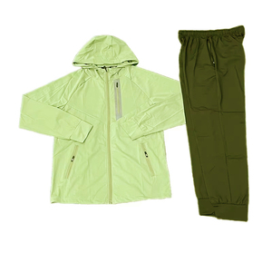 Conjunto Deportivo Ligero de Tela para Correr, Sudadera con Capucha y Pantalones, Ropa Deportiva para Uso Diario, Diseño de Parches de Alta Calidad, Unisex, Informal - Product Image 1