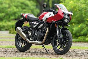 Moto TRIUMPH "THRUXTON 400" avec finition jaune et noire, échappement double et pare-brise, vitesse maximale supérieure à 80 km/h - Product Image 5
