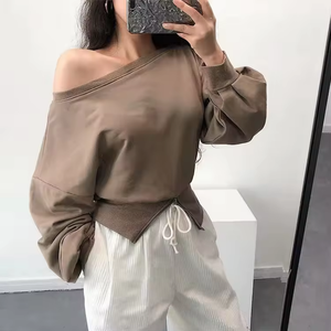 Sudadera de Forro Polar OEM 2026 Personalizada para Invierno, Estilo Urbano, Sexy, con Hombros Descubiertos, Corte Holgado, Top Corto para Mujer - Product Image 3