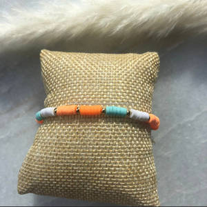 Pulsera de Cuentas de Resina Multicolor Vibrante, Artesanía Khadim, Modelo KH-772, Joyería Hecha a Mano, Elegante, Duradera y Ligera, 66 mm - Product Image 3