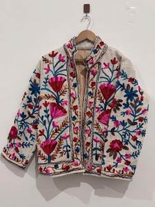 Chaqueta de Mujer con Bordado Floral Suzani, Tejida en Algodón, Acolchada, Estilo Casual Étnico, Hecha a Mano, de Secado Rápido - Product Image 4