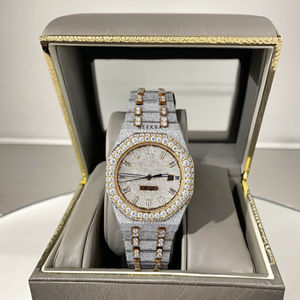 Montre Moissanite à la mode-Montre de bijoux de mode, montre Bling de style Hip Hop, montre Moissanite glacée fabriquée à la main en Inde - Product Image 6