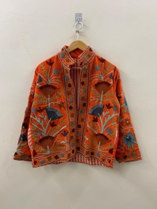 Veste courte en coton brodée Suzani faite à la main, motif uni, longueur standard, best-seller, pour femme, vêtement d'hiver - Product Image 3