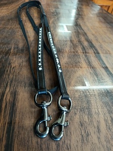 Rênes de cheval occidentales en cuir avec boucle en laiton cristallisé, durables, de haute qualité, portables, blanches et noires, équipement équestre - Product Image 4