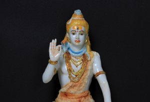 Statue du Seigneur Shiva en résine et poussière de marbre, artisanale, par Nirmala Handicrafts |   Idole de Shiva à quatre bras Trishul pour l'inauguration de la maison - Product Image 6