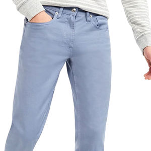 Jeans en denim élégants pour hommes, logo personnalisé, coupe moderne, style streetwear, confortables, décontractés et tendance urbaine - Product Image 3