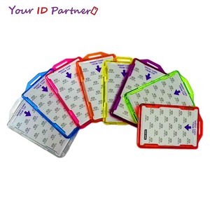 Porte-badges en plastique rigide à double face bloquant les RFID - Product Image 2