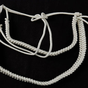 สายคล้องคอแบบสะท้อนแสงสำหรับผู้ชาย ทำจากผ้าฝ้าย 100% ขนาดและสีตามสั่ง OEM พร้อมเชือกดึงและตะขอโลหะ สำหรับเครื่องแบบทหาร ขบวนพาเหรด นักเรียนนายร้อย และนกหวีด - Product Image 2