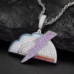 Colgante Nube de Tormenta con Piedra de Moissanita, Micro Pavé, Incrustaciones de Diamantes, Chapado en Oro, Diseño de Nube y Rayo - Product Image 1