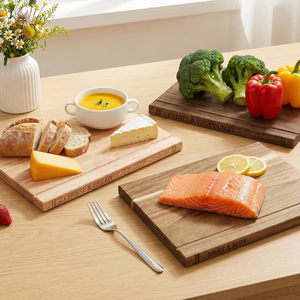 Juego de tablas de cortar de madera de acacia al por mayor con soporte de madera para verduras, queso y carne - Product Image 3