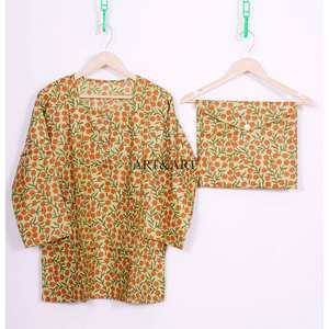 Conjunto de Pijama de Verano Elegante y Transpirable, Estampado Floral de Algodón, Disponible en Diferentes Tallas para Mujer, India - Product Image 3