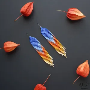 Pendientes colgantes de cuentas violeta y naranja, elegantes y brillantes, ideales para fiestas. - Product Image 5