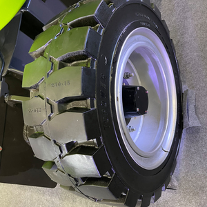 Pneu plein 250-15 avec jante pour nacelles élévatrices Genie Z45, Z45-25, Z45DC, Z34 - Product Image 4