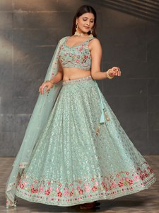 Robe de demoiselle d'honneur classique en organza, vert menthe, brodée de fleurs, coupe trapèze, longueur ras du sol, sans manches, col rond, style Lehenga Choli - Product Image 5