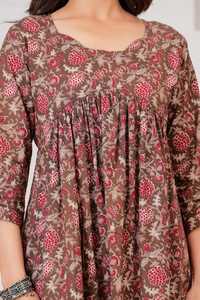 Robe midi évasée en coton à imprimé floral, manches longues, taille naturelle, détail froncé, col rond, décontractée, pour la maternité au quotidien - Product Image 6